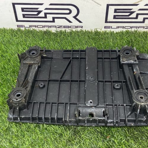Полка аккумулятора Mercedes W205