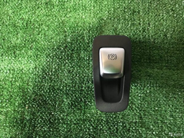 Кнопка ручного тормоза (ручника) Mercedes Benz C