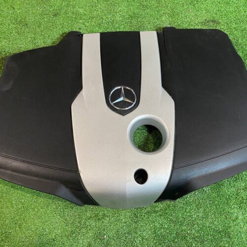 Декоративная крышка двигателя Mercedes Benz GLE