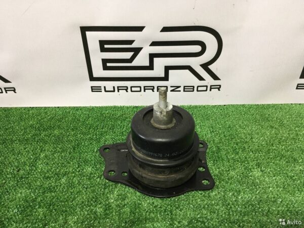 Кронштейн двигателя Volkswagen Polo 5 6R0199167Q