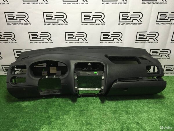 Панель передняя салона (торпедо) Volkswagen Polo