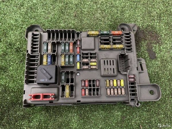 Блок предохранителей BMW X5 E70 (2006 2010)
