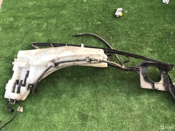 Бачок омывателя BMW X5 E70 (2006 2010)