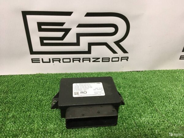 Блок управления ручником Mercedes Benz C W205