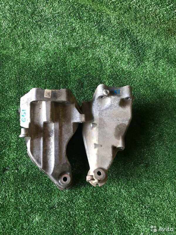 Кронштейн двигателя Mercedes Benz GLK X204