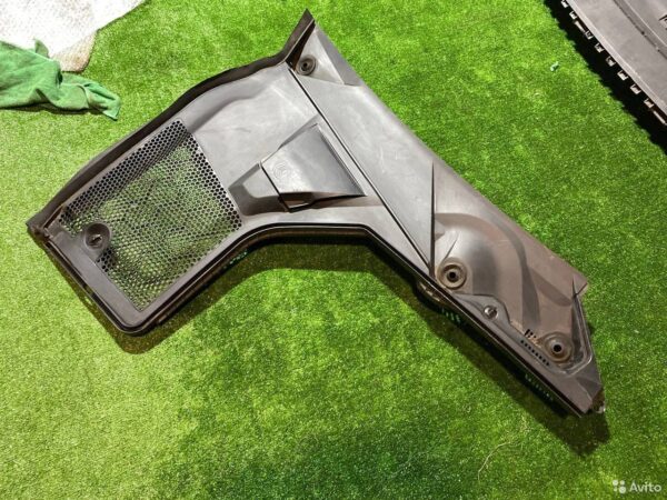 Уголок жабо правый Mercedes Benz GLE W166