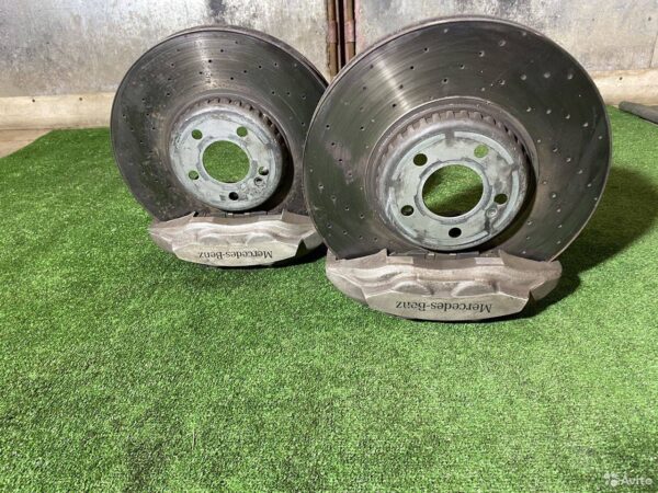 Суппорт тормозной передний Mercedes Benz GLC X253