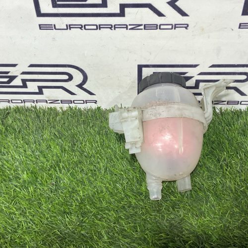 Бачок расширительный Mercedes W205