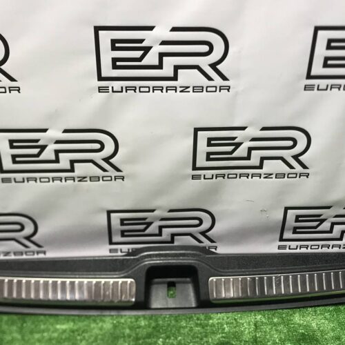 Накладка внутренняя на заднюю панель кузова