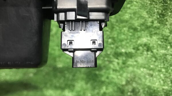 Кнопка открытия багажника Lexus RX 4 (2015 2019)