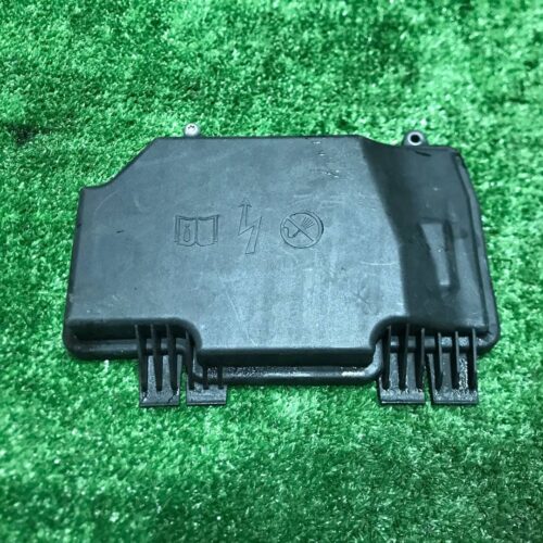 Крышка блока предохранителей Mercedes Benz GLC