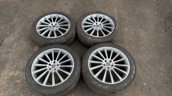 Комплект литых дисков R20x8.5 5x112