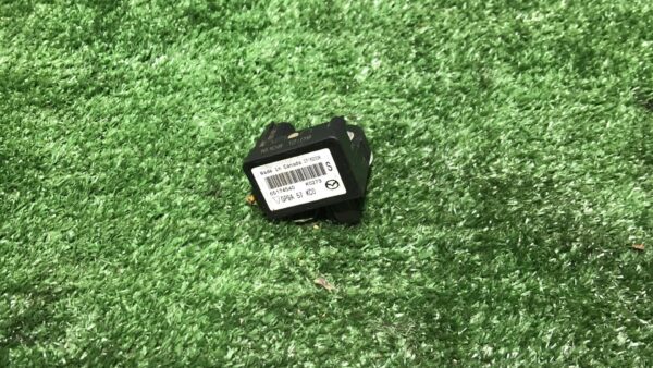 Датчик airbag Mazda CX 7 (2006 2009) GP9A57KC0