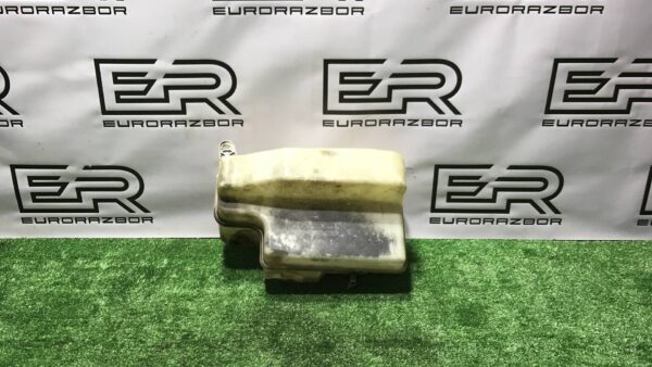 Бачок омывателя BMW 7 E65/E66 (2001 2005)