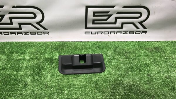 Накладка внутренняя на заднюю панель кузова Lexus