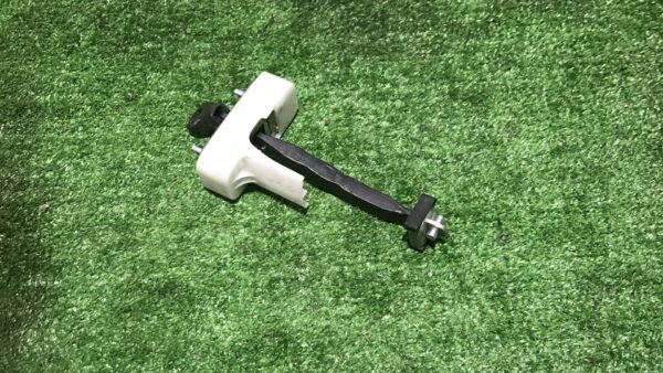 Ограничитель открывания двери Lexus RX