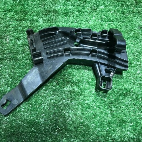 Кронштейн (крепление) правый Mercedes Benz GLC