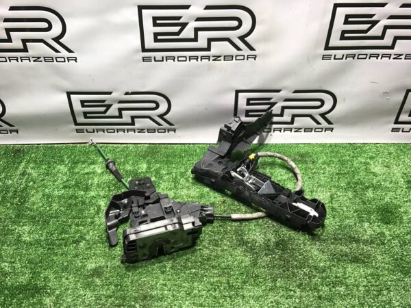 Замок двери передней правой Mercedes Benz GLC X253