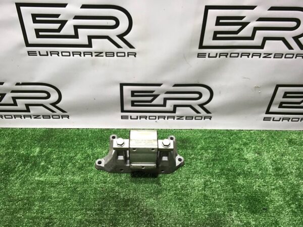 Подушка крепления КПП Mercedes Benz C W205