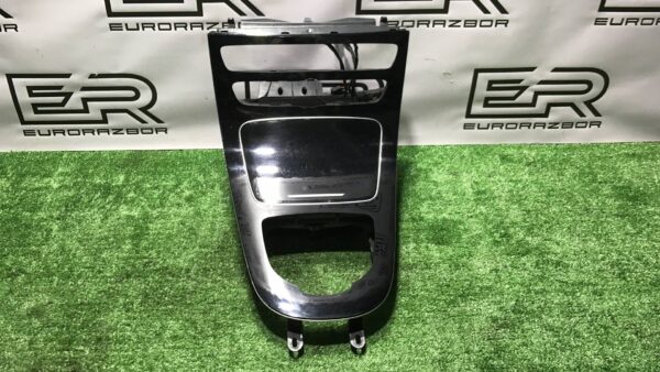 Консоль салона Mercedes Benz E W213 (2016 2021)