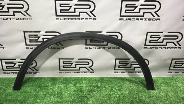 Накладка колесной арки задний левый Mercedes Benz