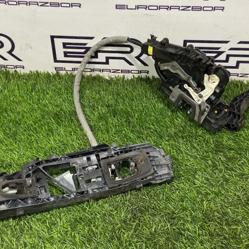 Замок двери задней левой Mercedes Benz C