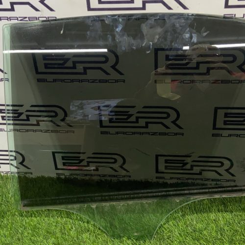 Стекло двери задней левой Mercedes W205