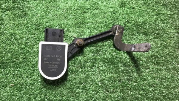 Датчик дорожного просвета Mercedes Benz GLC X253