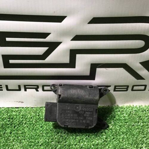 Моторчик заслонки печки Volkswagen Passat B6