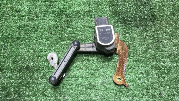 Датчик дорожного просвета BMW X5 E70 (2006 2010)