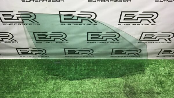 Стекло двери передней правой Mercedes Benz GLC