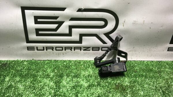 Датчик дорожного просвета задний Land Rover рест.