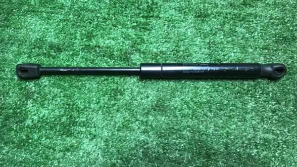 Амортизатор капота Land Rover Range Rover Evoque