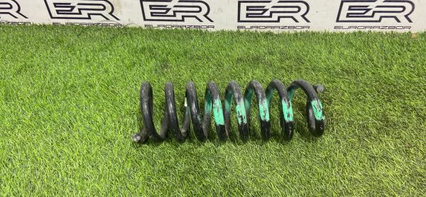 Пружина задняя для Velar L560