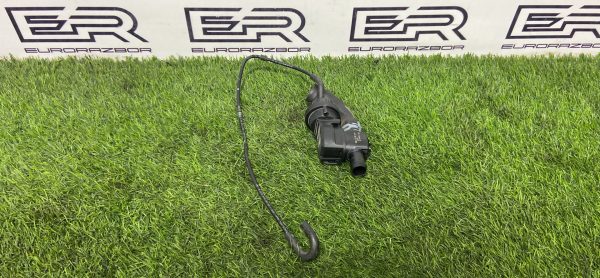 Запорный клапан системы охлаждения Mercedes М270