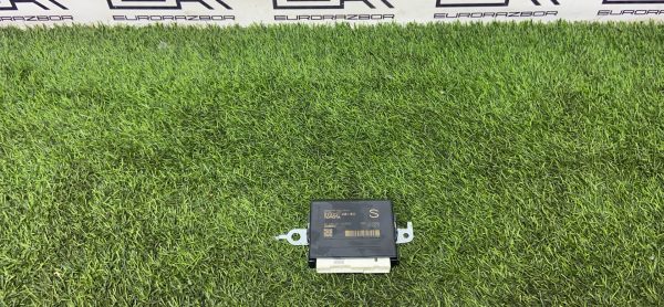 Блок управления крышкой багажника Lexus RX