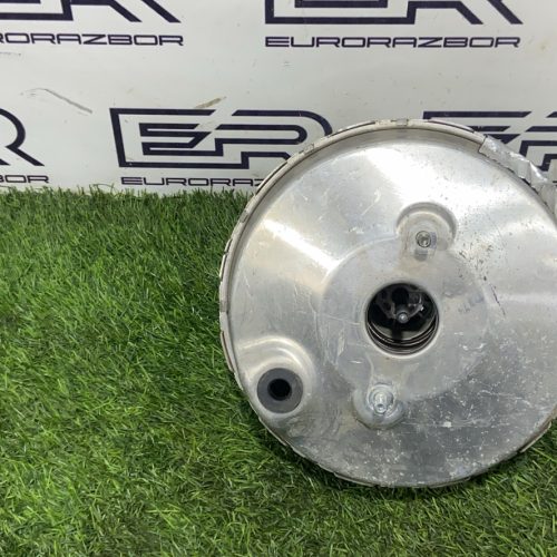 Вакуумный усилитель тормозов Land Rover L405