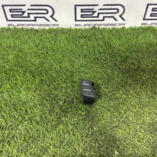 Блок кнопок памяти сидений передний правый Audi Q8 4M