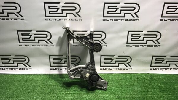 Кронштейн двигателя Mercedes Benz GLE W166