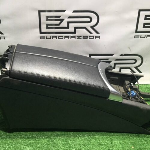 Центральный подлокотник Mercedes Benz C W205