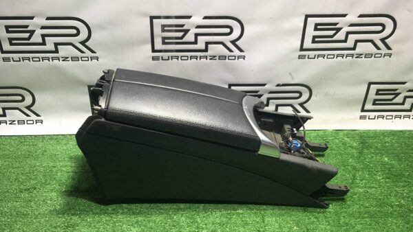 Центральный подлокотник Mercedes Benz C W205