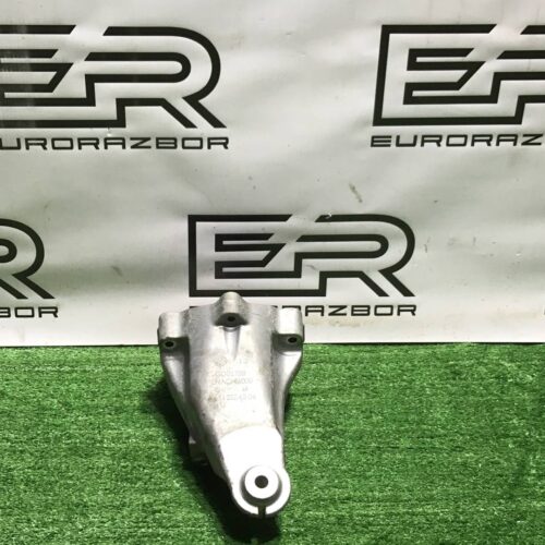 Кронштейн двигателя правый Mercedes Benz GLC X253