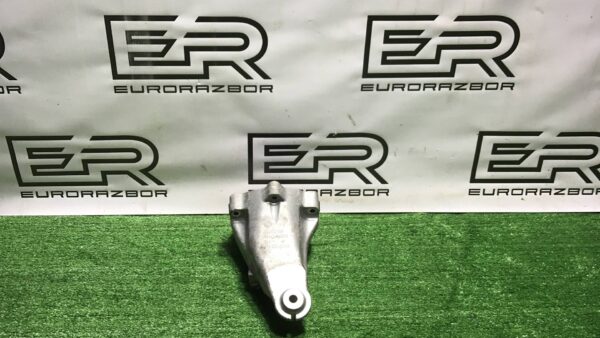 Кронштейн двигателя правый Mercedes Benz GLC X253