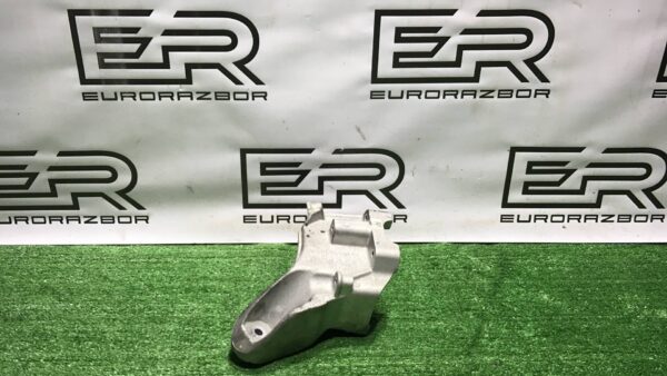 Кронштейн двигателя левый Mercedes Benz GLE W166