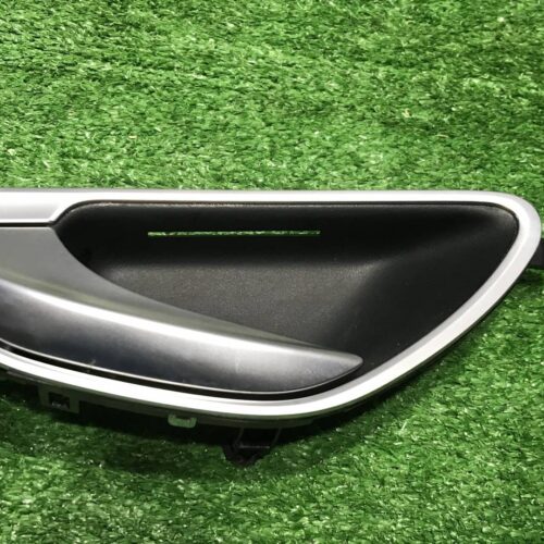 Ручка внутренняя двери левой Mercedes Benz C W205