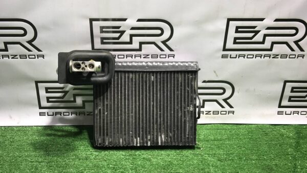 Радиатор кондиционера BMW X5 E70 (2006 2010)