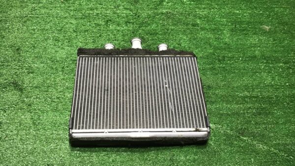 Радиатор отопителя (печки) BMW 7 E65/E66