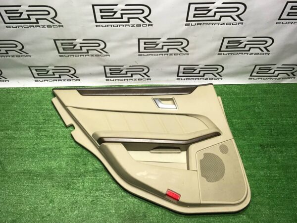 Обшивка двери задней левой Mercedes Benz E W212