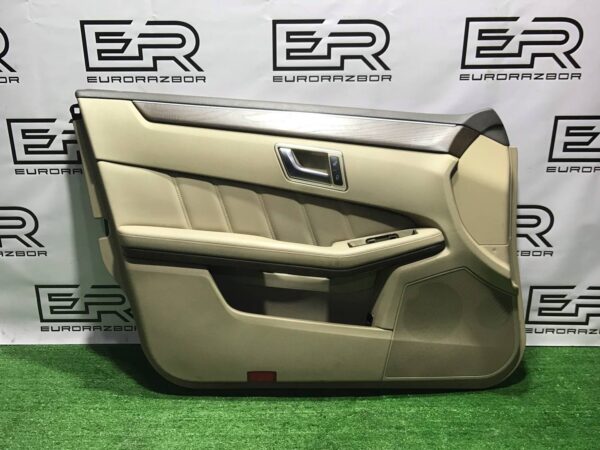 Обшивка двери передней левой Mercedes Benz E W212