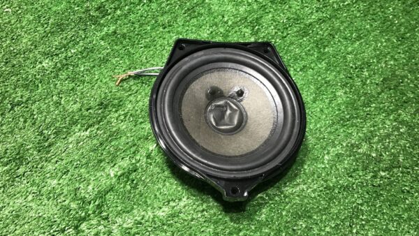 Динамик торпедо Mercedes Benz E W213 (2016 2021)